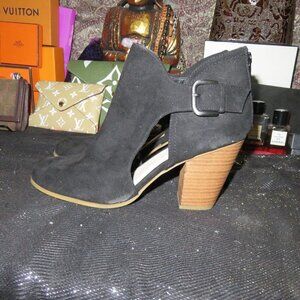Fergalicious by Fergie Palmer Micro Suede Buckle Ankle Chelsea Boots Booties 9.5
